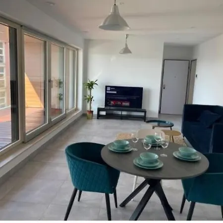 Light Filled 1br W Terrace&parking Luxembourg