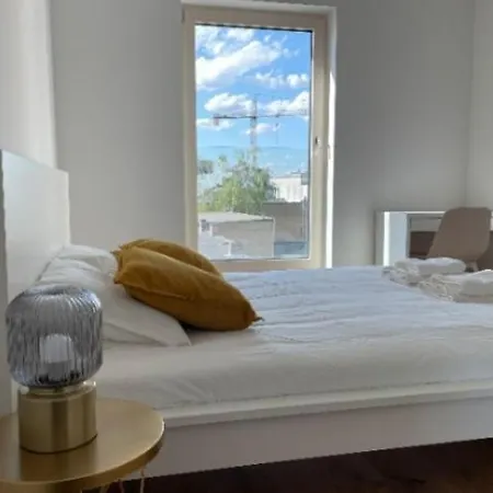 Apartment Light Filled 1br W Terrace&parking Luxembourg
